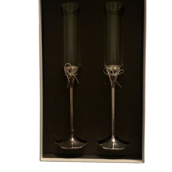 Pre Owned Vera Wang Wedgewood Love Knots Flutes Elevate Your Wedding Toast Set - Picture 1 of 11
